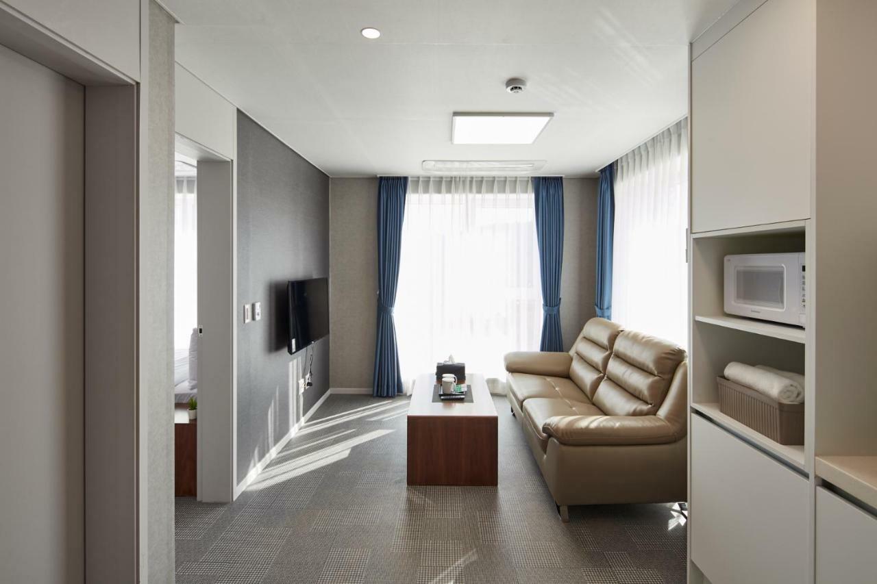 Hotel Sm Incheon Airport Екстер'єр фото