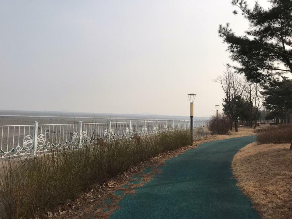 Hotel Sm Incheon Airport Екстер'єр фото